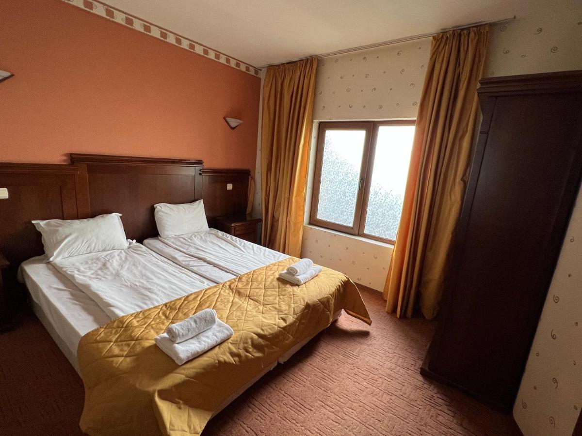 Hotel Bolyari Veliko Tărnovo Exterior foto