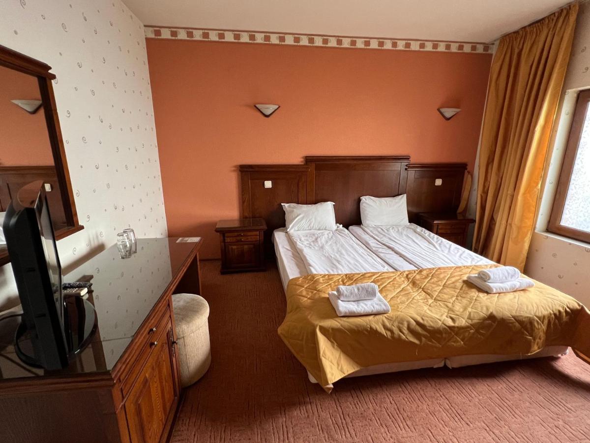 Hotel Bolyari Veliko Tărnovo Exterior foto