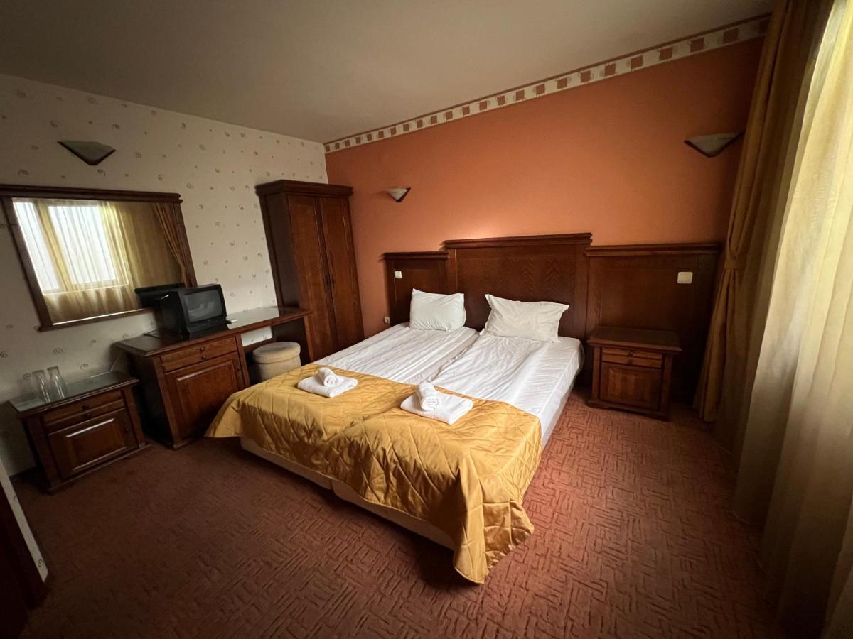 Hotel Bolyari Veliko Tărnovo Exterior foto