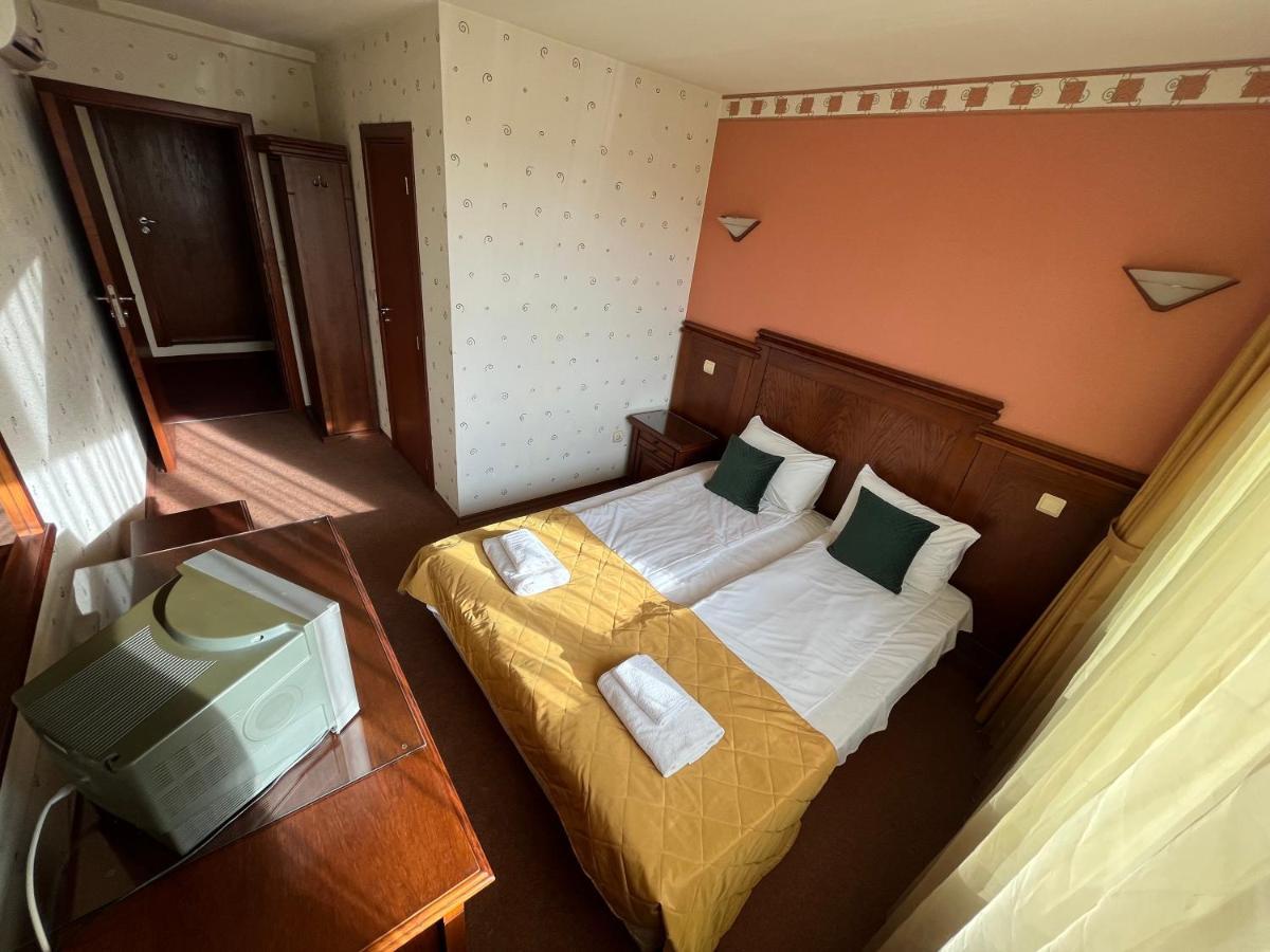 Hotel Bolyari Veliko Tărnovo Exterior foto