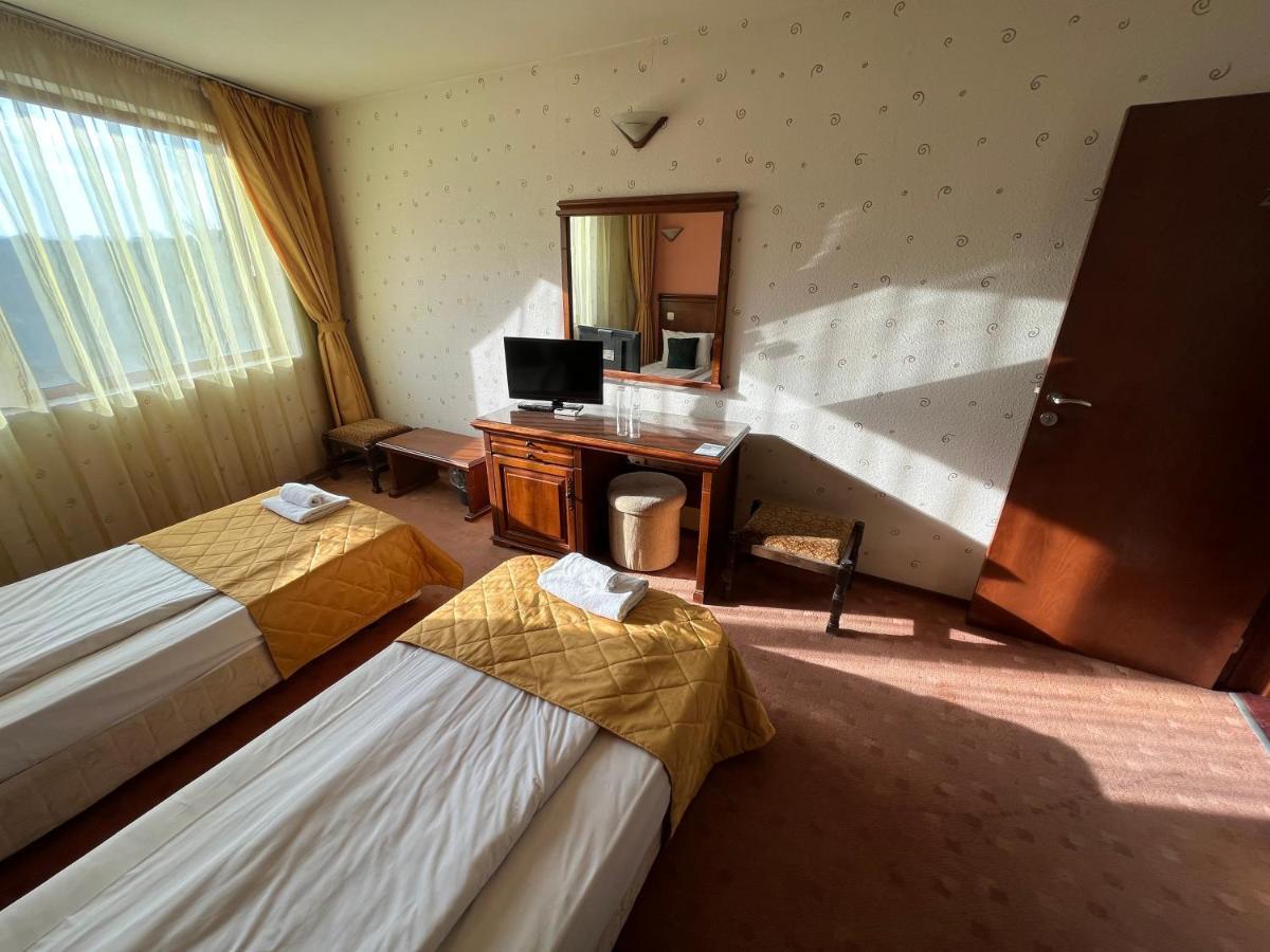 Hotel Bolyari Veliko Tărnovo Exterior foto